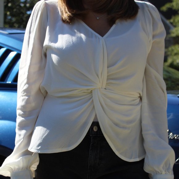 Ivory Top - Picture 4 of 5